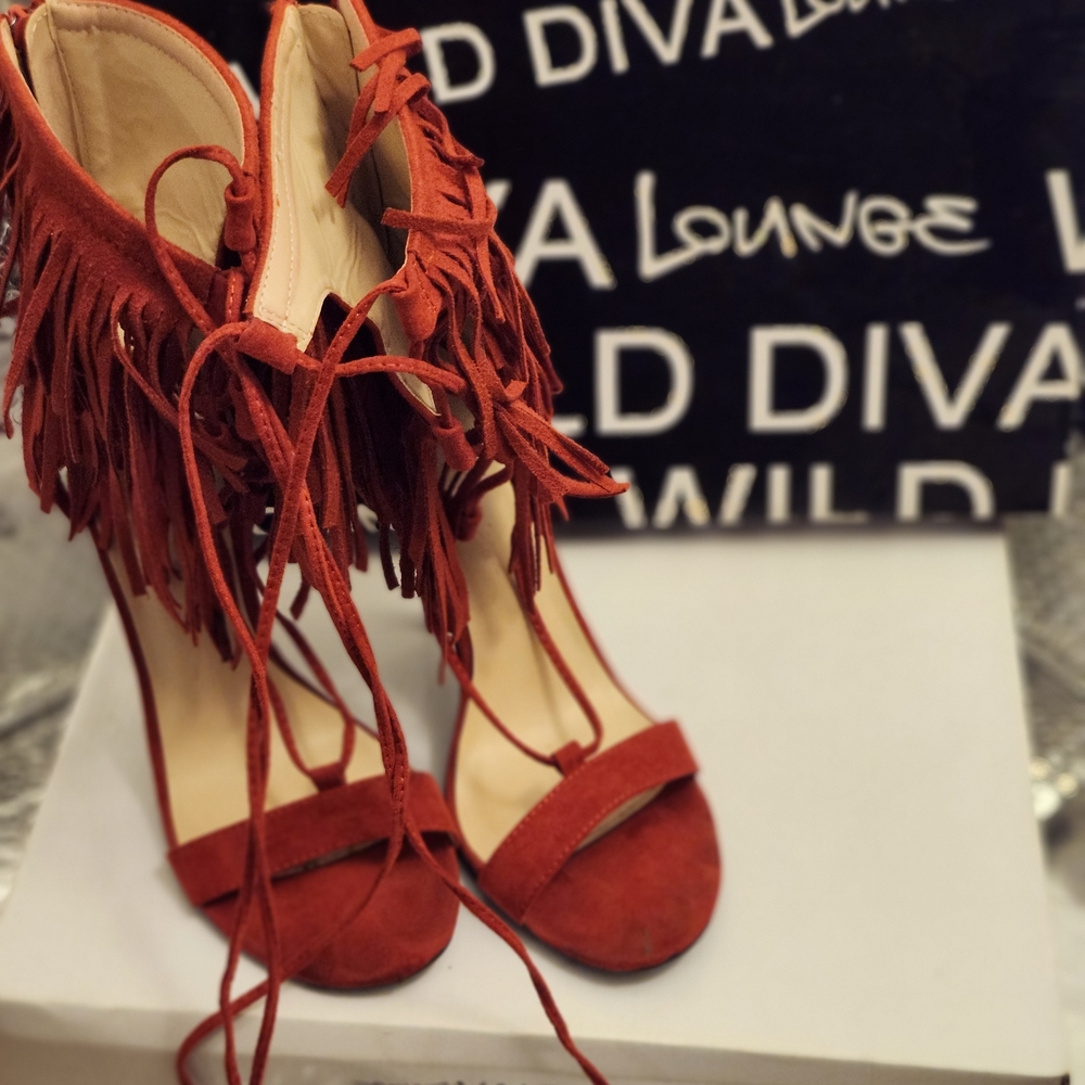 Wild Diva 71/2  Red Suade Fringe Women's Sandals